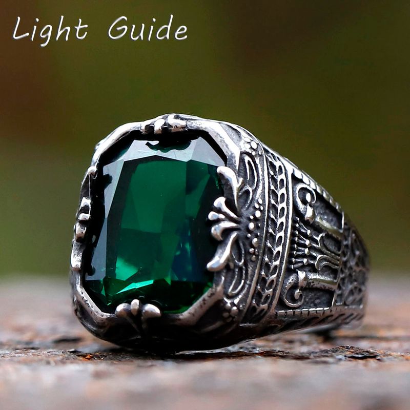 Vendite calde 2024 nuovi uomini in acciaio inossidabile moda corona totem con anello in zircone verde geometrico per gioielli da sposa per feste di anniversario_voghion.com