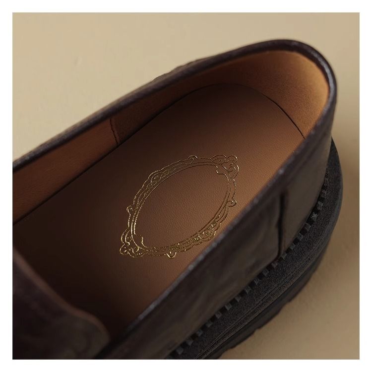 Mocassini slip-on in pelle nera da donna con suola spessa_voghion.com