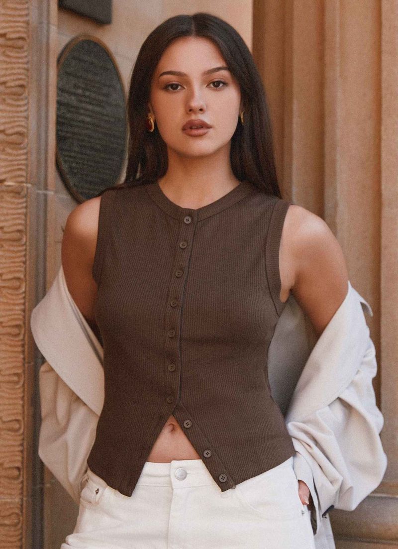 Damenbekleidung Sommer Y2K Slim Hot Girl Ärmellose Weste mit Rundhalsausschnitt und gerippten Knöpfen_voghion.com