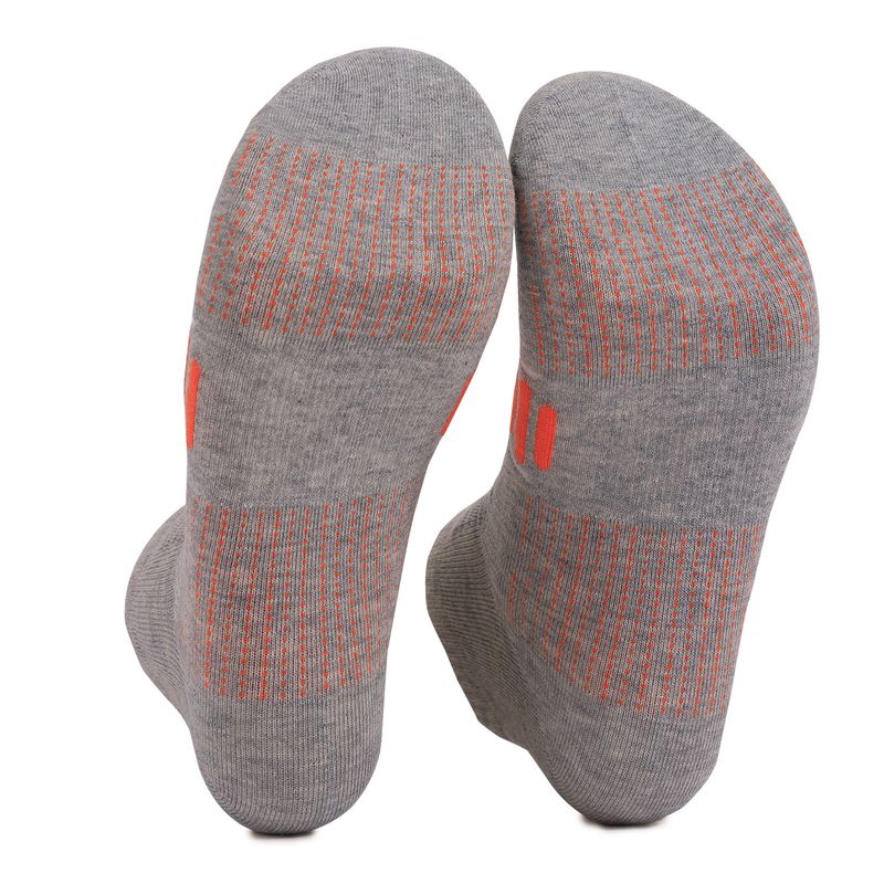 Sportliche Freizeitsocken. Schweißableitend, reibungs-, rutschfeste und geruchsdichte Bootssocken für Herren_voghion.com