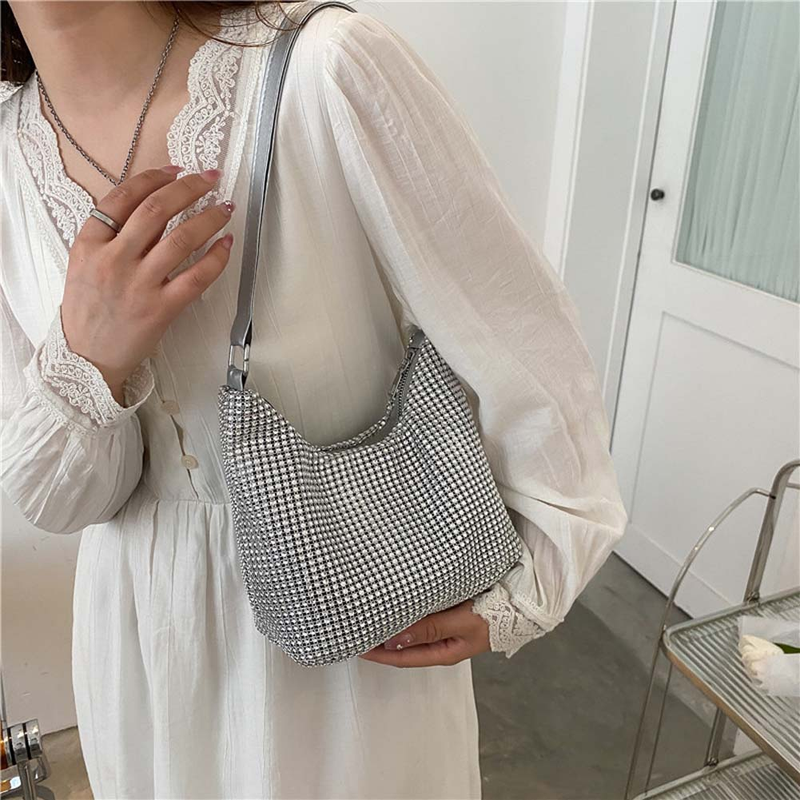 Ženska modna kvadratna torba INS Rhinestone Ladies Messenger Bag Designer Pearl Chain Shoulder Corssbody Torbe Сумка Женская Багет_voghion.com