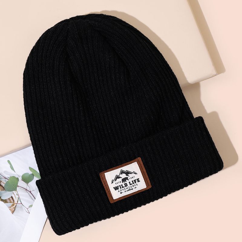 Cappello lavorato a maglia caldo con bordo arrotolato, per uomo e donna, con toppa a lettere, autunno e inverno, colore tinta unita_voghion.com
