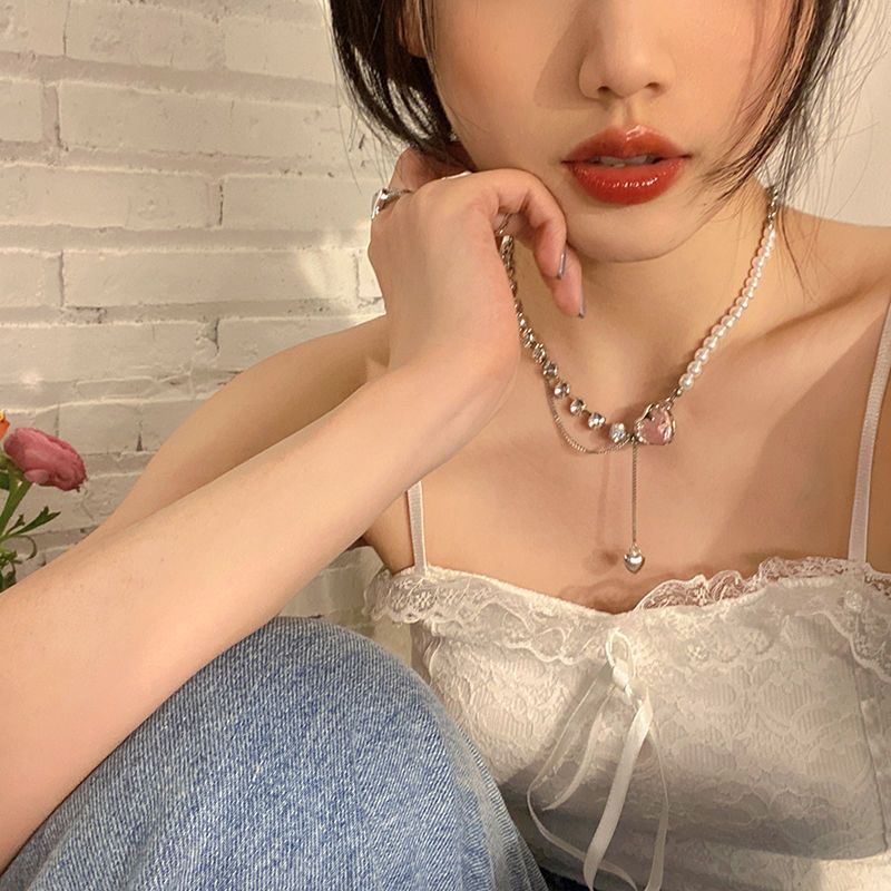 Instagram-stijl parelketting voor vrouwen met licht luxe en niche-ontwerp, hoogwaardige sleutelbeenketting met kwastje in hartvorm_voghion.com