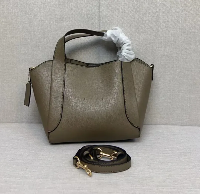 Borsa firmata Hadley Hobo 21 Borsa a secchiello da donna firmata Hadley Willow Hobo Pochette alla moda_voghion.com