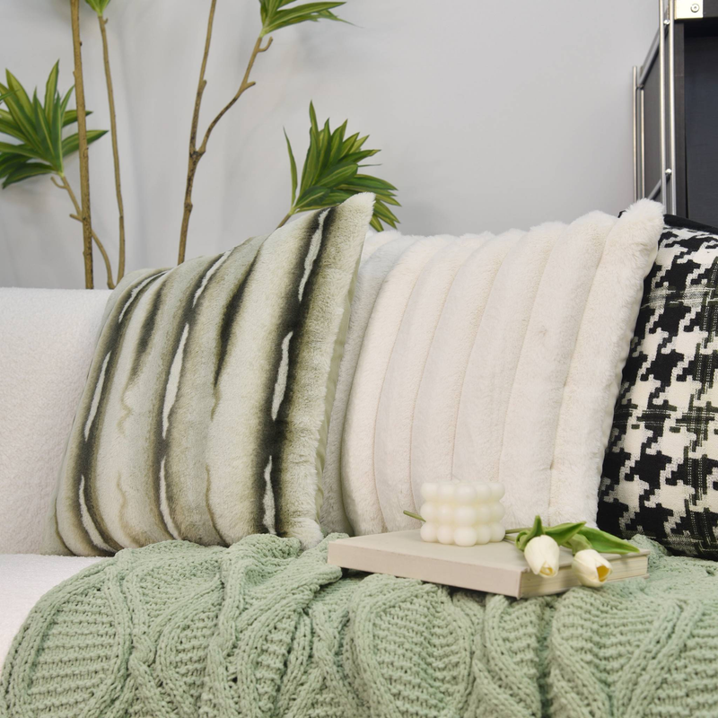 Green Refreshing-style Throw Pillows, High-end Plush Sofa Cushions_voghion.com