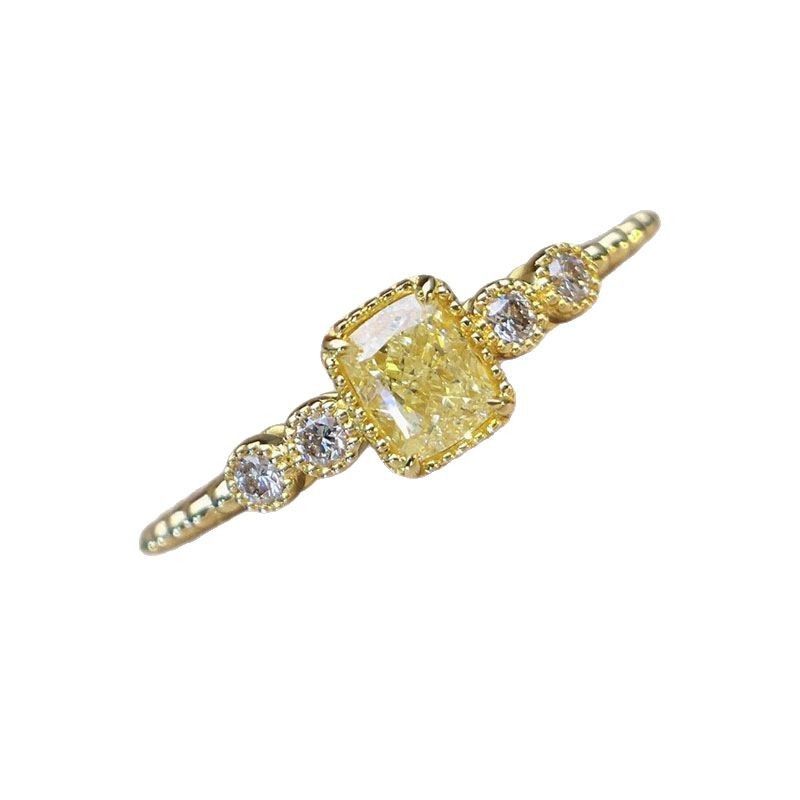 Leichter Luxus-High-End-Ring mit Zirkonia-Intarsien im Zuckerwürfel-Stil, geschlossen, elegant, für Prominente_voghion.com