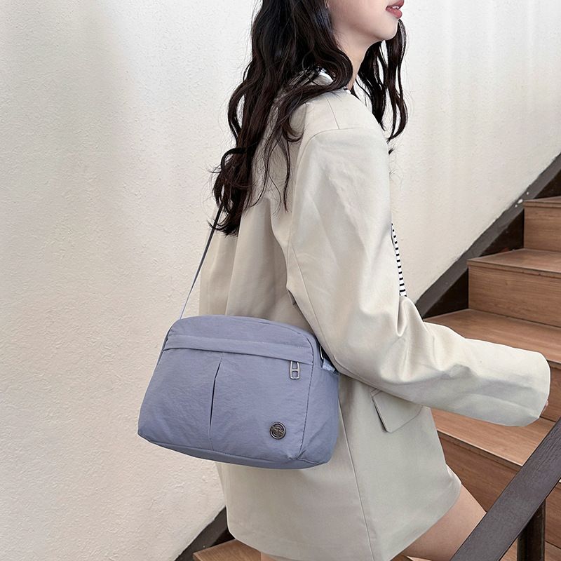 Leichte Damentasche, neu, modisch, exquisit, vielseitig, horizontal, einzelne Schulter, klein, für Reisen und Pendeln, einfarbig_voghion.com