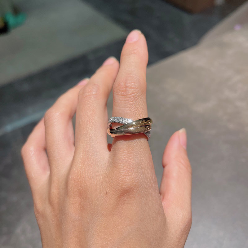 Designer klassiska män och kvinnors tre ring tre färg ring V guld diamant mode internet röd design tre ring diamant ring_voghion.com