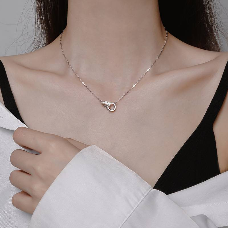 Collier à double anneau pour femme, luxe léger, design de niche, pendentif anneau polyvalent, tempérament doux, personnalité froide, chaîne de clavicule_voghion.com