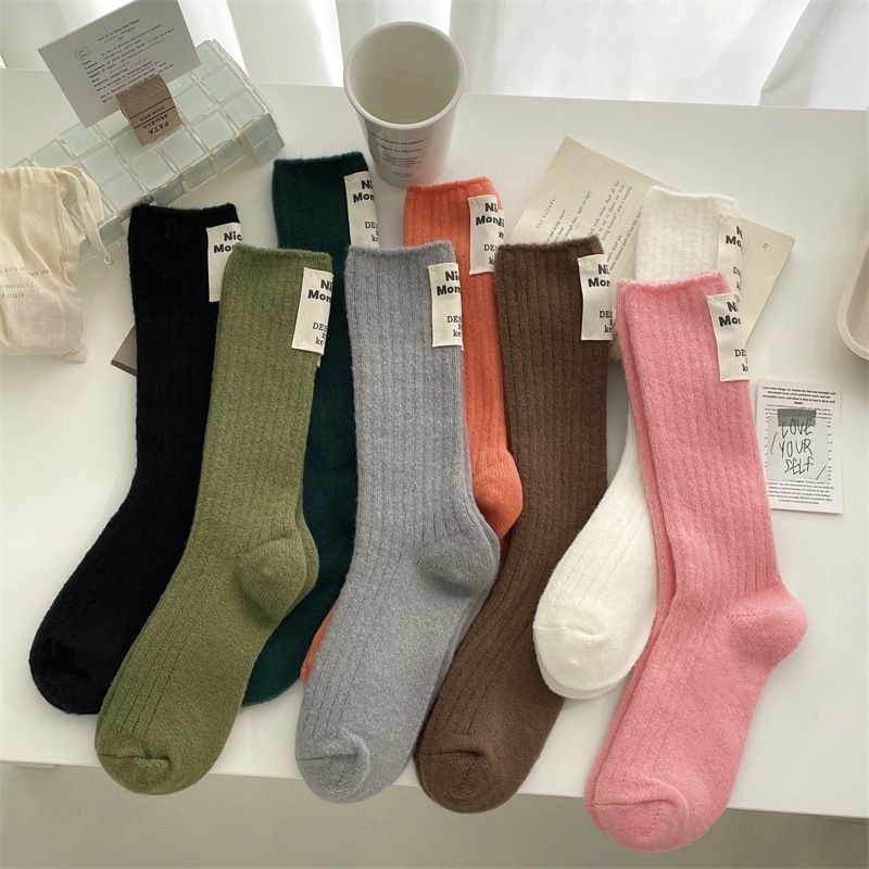Women's & Men's High Socks Soft Wool Blend Knit Crew Socks For Winter Comfort, Warm & Breathable, Unisex Casual Slouch Socks With Textured Design_voghion.com