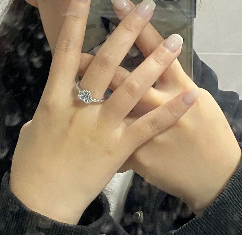 Simulated Mosang Round Square Bag, One Carat Feminine Style, Simple Proposal, Dia Ring, Ring For Girlfriend To Speak_voghion.com