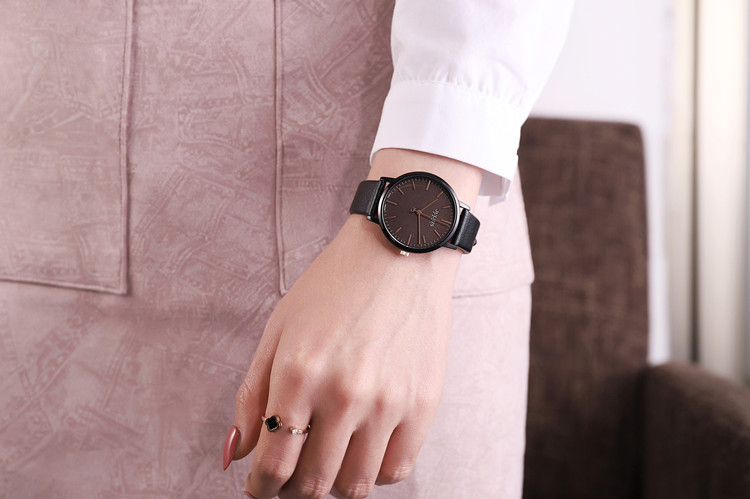 Regalo elegante e alla moda Ladies Student Cinturino in pelle di alta qualità Orologio casual da lavoro rotondo vintage al quarzo impermeabile_voghion.com