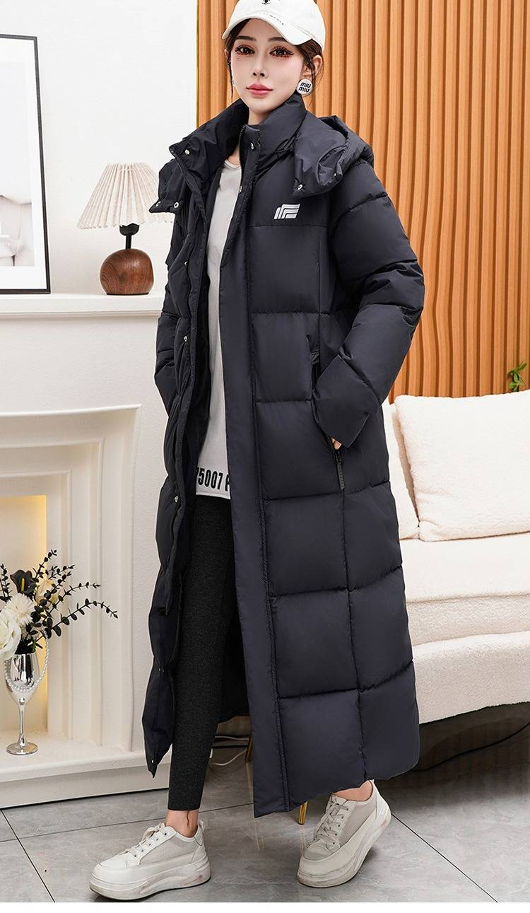 Extra langer Wintermantel für Damen – Knielange Pufferjacke mit Kapuze (S-XL, Schwarz, Ultrawarm)_voghion.com