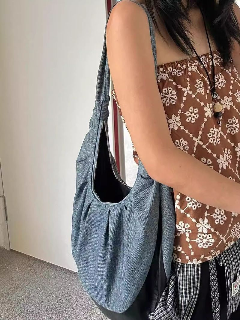 Autumn And Winter New Wave Of Fashion Versatile Denim Colorful Folds Design Shoulder Handbag Casual Daily Simple Commuting Personalized_voghion.com