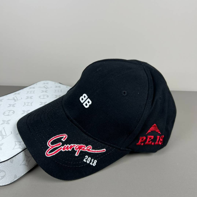 Fashion Classic Europe 2018 Serie Bestickte Baseballkappe für Männer und Frauen, gleiche lässige Hundert-Sonnenschutzkappe_voghion.com