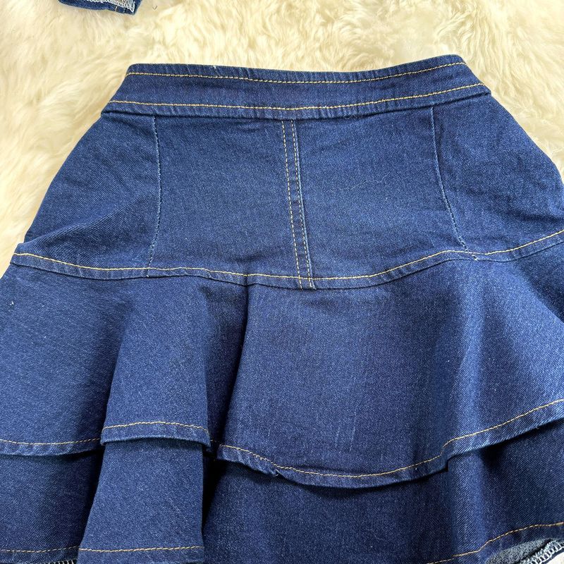 Damen-Jeansanzug, Nischenketten-Camisole + hoch taillierter A-Linien-Jeansrock mit Rüschen, zweiteiliger Anzug_voghion.com