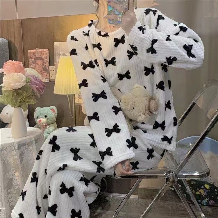 Winter Bow Print Flannel Pajama Set For Women - Cozy Fleece Loungewear With Elastic Waist, Long Sleeve & Pants (One Size, White)_voghion.com