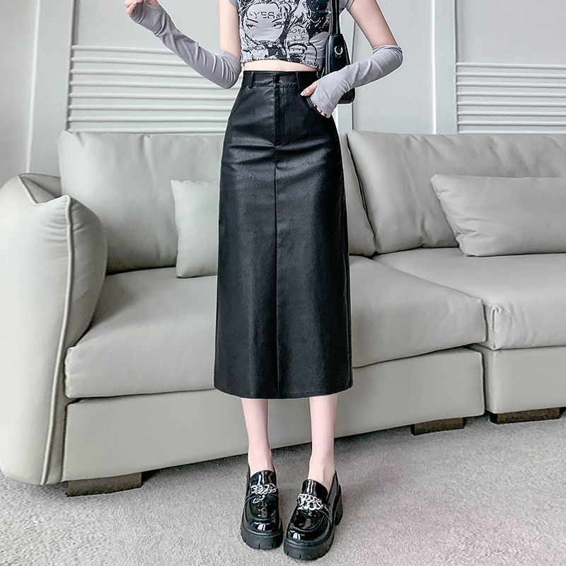 Gonna a tubino in similpelle a vita alta – Elasticizzata a trapezio con orlo diviso per l'ufficio e le uscite serali (S-XL) Gonna midi in similpelle vegana nera/marrone autunnale_voghion.com