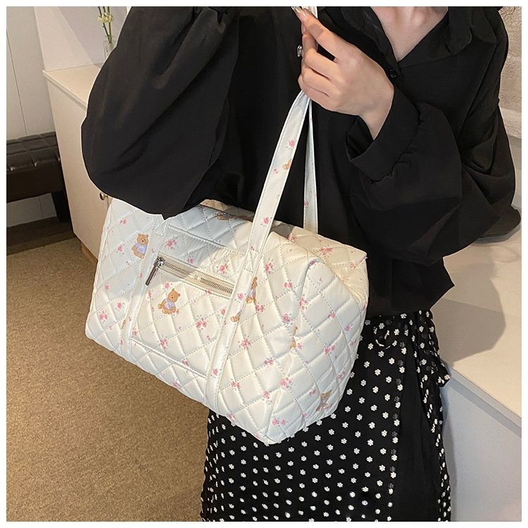 Stylish Oversized Tote Bag – Versatile Underarm Shoulder Bag For Women (White, Spacious Zip-Top, Soft PU Leather, Dual Straps)_voghion.com