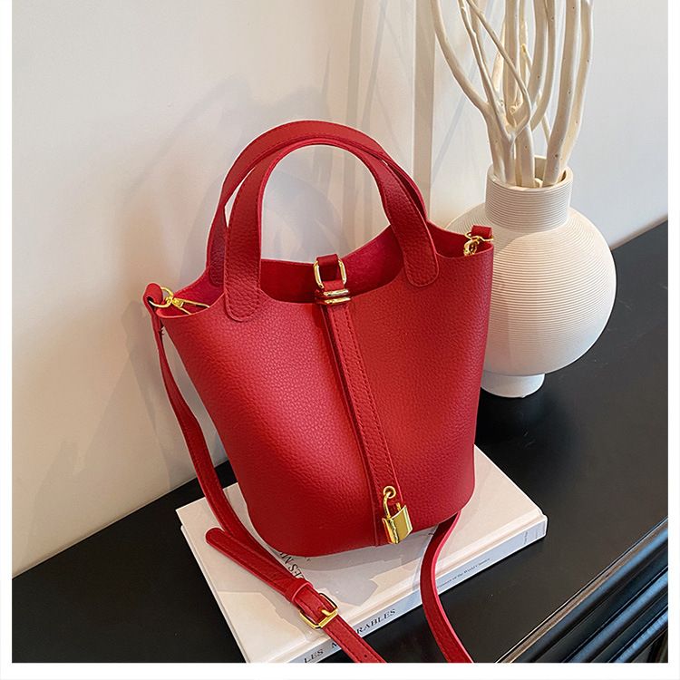 2025 New Fashion Handheld Basket Women's Bucket Trendy Crossbody Bag Simple Casual Large Capacity_voghion.com