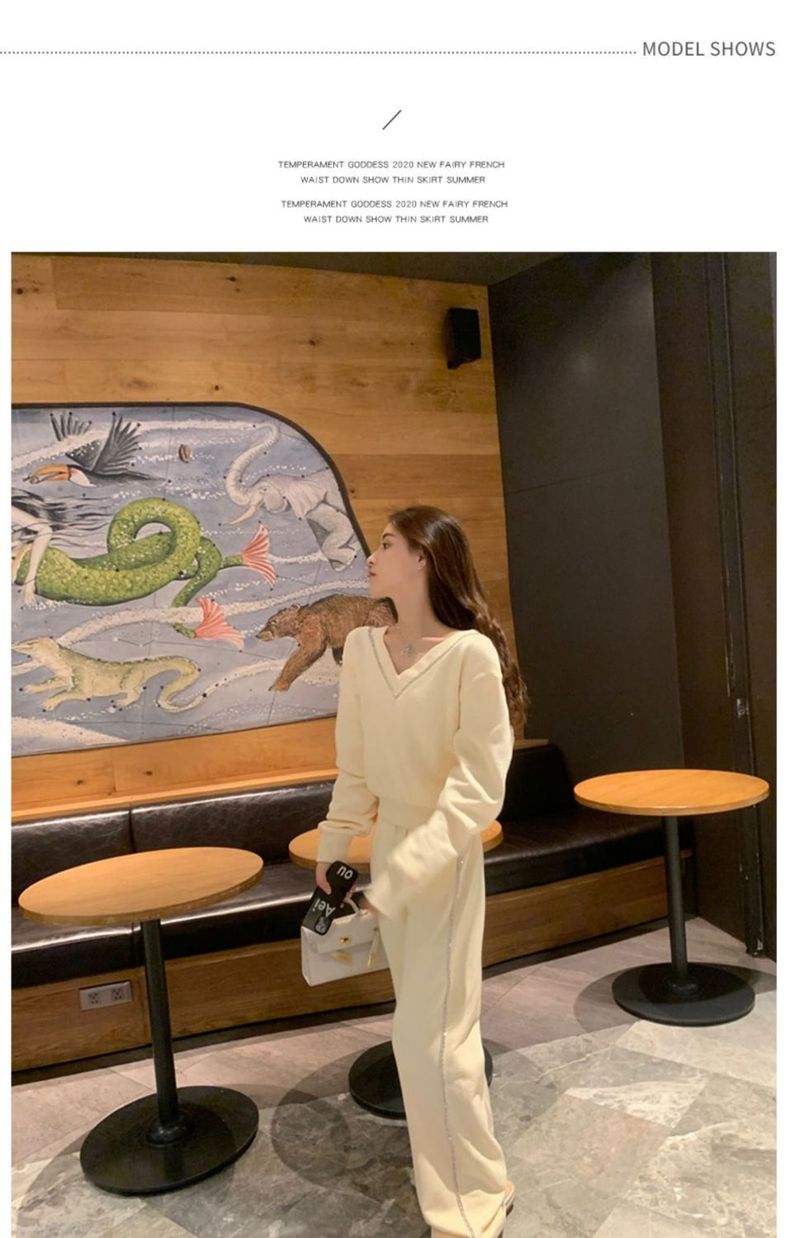 2024 Spring And Autumn New Women's Casual Sports V-Neck Slim Fit Sweatshirt Wide-Leg Pants Two-Piece Set Ins Trend_voghion.com