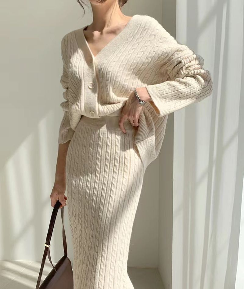 Dámské oblečení elegantní plátěný svetr s výstřihem do V + pouzdrová sukně s vysokým pasem_voghion.com