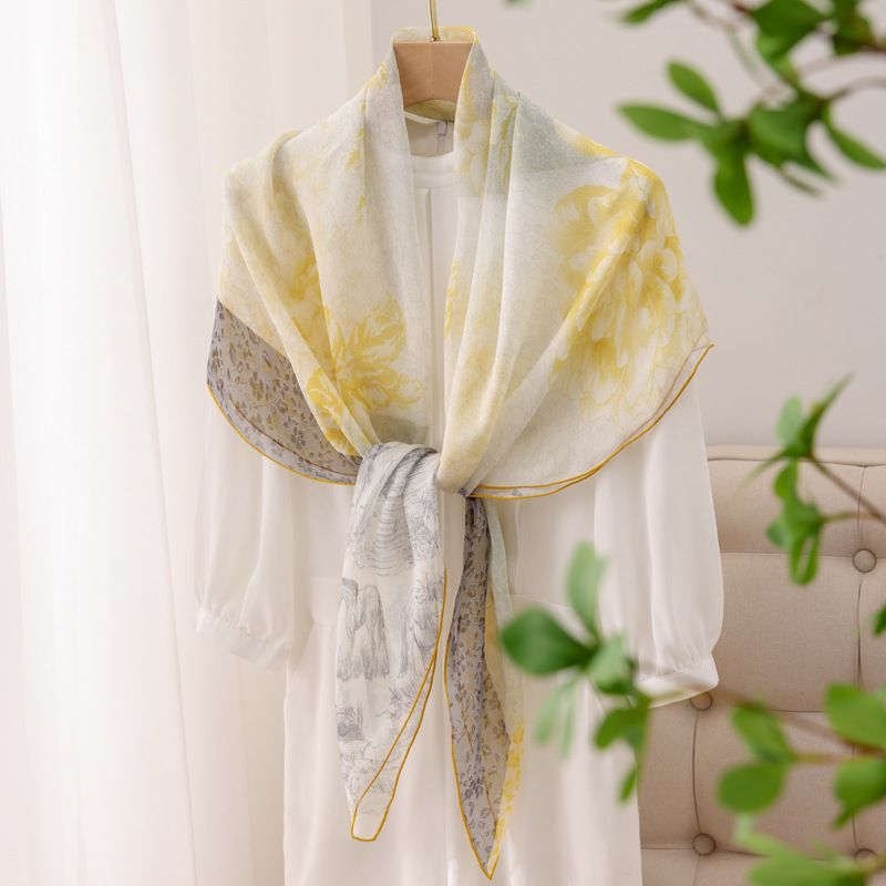Lightweight Summer Silk For Women Fashionable Versatile Printed Large Square Scarf New High-end Fashion Elegant_voghion.com