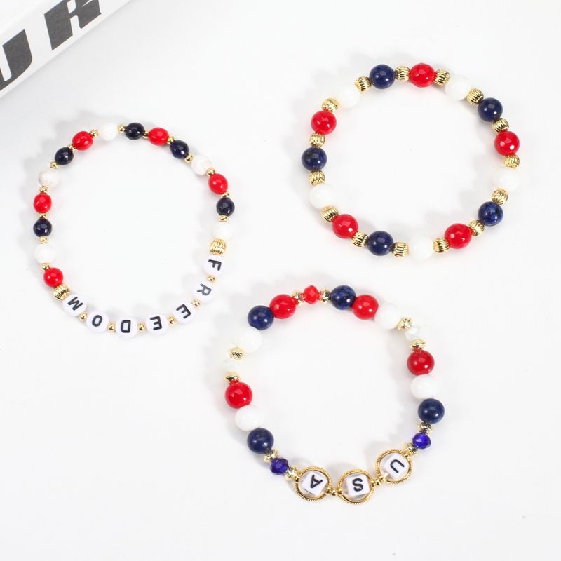 Handgefertigtes Armband-Set zum Unabhängigkeitstag der USA mit Natursteinperlen und Buchstabenanhängern, Unisex-Schmuck für Männer und Frauen_voghion.com
