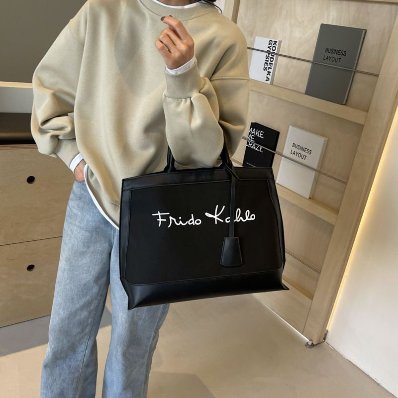 Beibei Shangpin 2024 neue koreanische Nischendesign-Mode kontrastierende Einkaufstasche Handtasche Umhängetasche für Frauen_voghion.com