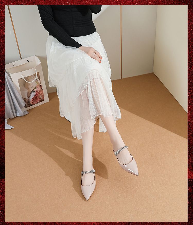 Chaussures de demoiselle d'honneur de mariage pour femmes, avec chaîne à bout pointu et fond souple, nouvelle collection été 2024_voghion.com