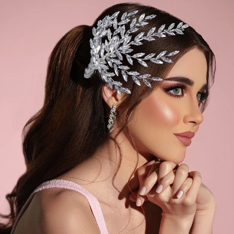 Νυφική χτένα μαλλιών με μακρύ κλιπ στρας, νυφικό, κόμμωση, πλαϊνή χτένα, κομμάτι μαλλιών_voghion.com