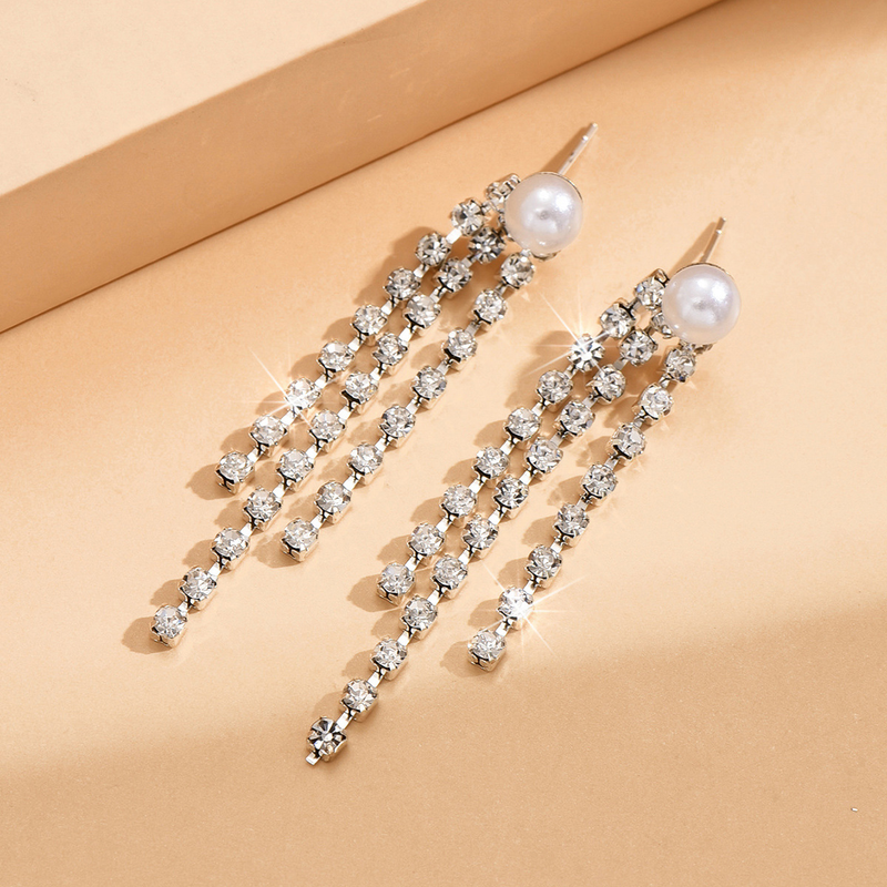 Nuovo set di orecchini con collana di strass di perle finte da donna, lusso leggero, di nicchia e versatile_voghion.com