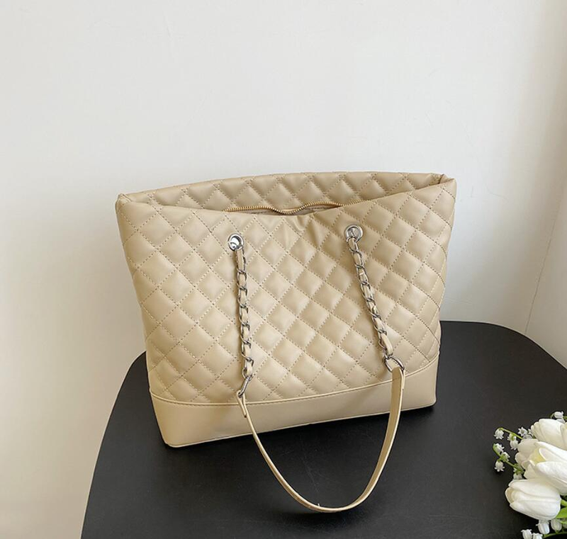 Women Large-capacity Chain Strap Crossbody Bag Diamond Pattern Tote Handbag Shopping Bag_voghion.com