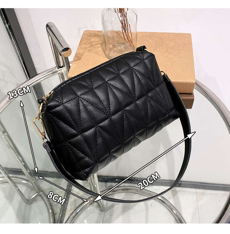 2022 Borsa a tracolla piccola per donna Trend Lingge Ricamo Fotocamera Borse a tracolla a spalla da donna alla moda femminile Borsa per cellulare_voghion.com