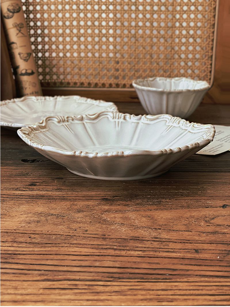 Elegantes Keramikgeschirrset mit Blumenmuster – 12-teiliges Reisschüsseln, Teller und Kaffeetassen im Retro-Stil (mikrowellengeeignet, bleifreie Glasur, für Hotel- und Heimgebrauch)_voghion.com