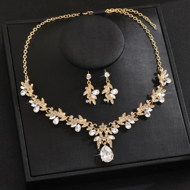 Hot Sale Bride Wedding Necklace Earring Jewelry Set Crystal Wedding Dress Banquet Dress Accessories Matching_voghion.com