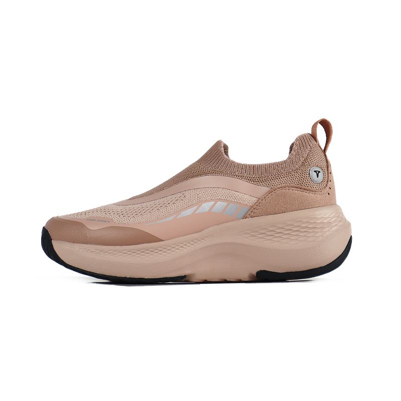 Tênis de malha sem cadarço: designs em tons neutros e quentes para conforto diário sem esforço._voghion.com