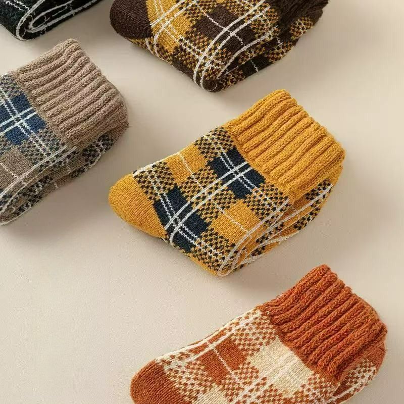 Women's Socks Autumn And Winter Fleece Thickened Warm Wool Socks Medium Tube Socks Sleep Home Socks Winter Super Thick Snow Cold Stockings_voghion.com