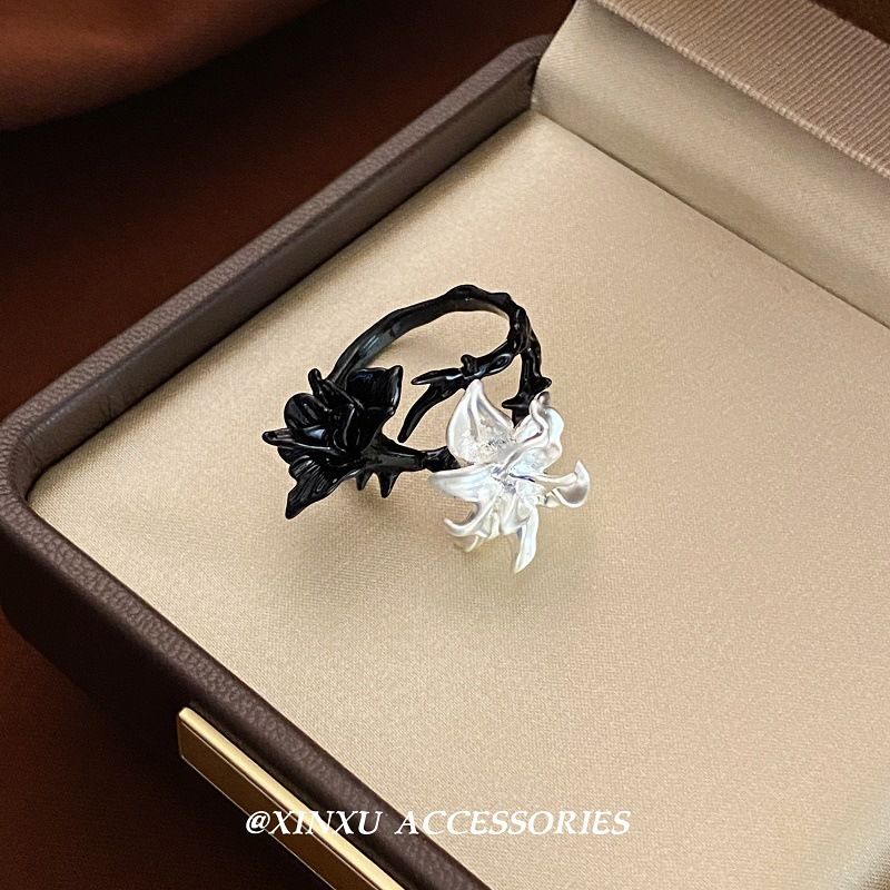 Siyah Beyaz Mandala Çiçek 2024 Yeni Tasarım Şeffaf Soğuk, Basit Ve Üst Düzey, Çok Yönlü Yüzük_voghion.com