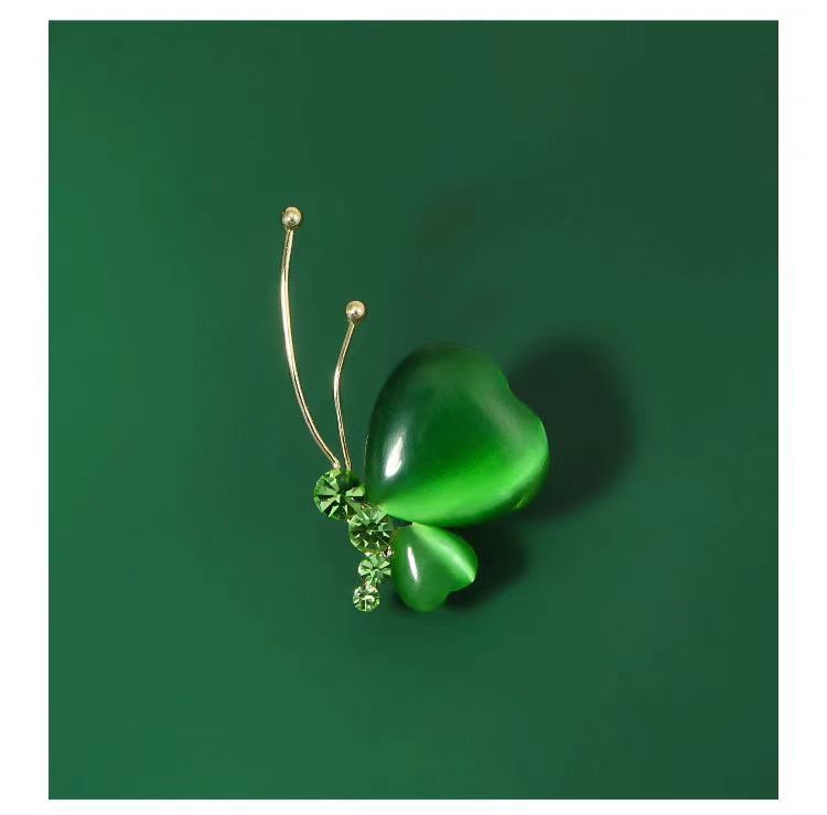 Emerald Butterfly Brooch High-end Women's Anti-light Buckle Classical Temperament Corsage Cheongsam Suit Pin Neckline Accessories_voghion.com