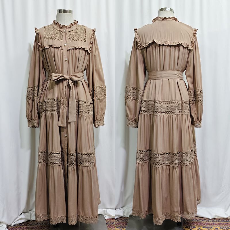 Dameskleding Lange rok Moslim dames kant holle stiksels houten oorrand staande kraag jurk_voghion.com