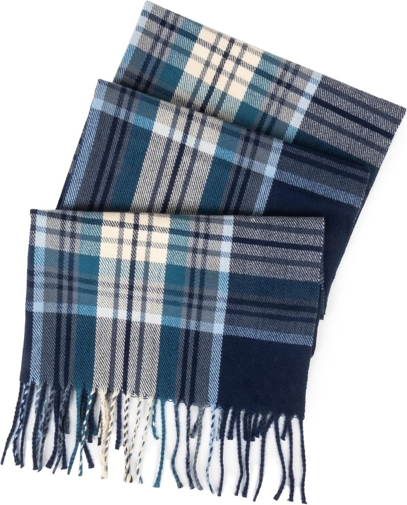 Women Men Classic-Red Black-Plaid-Winter-Scarf - Soft Warm Cold Weather Scarves With Tassels_voghion.com