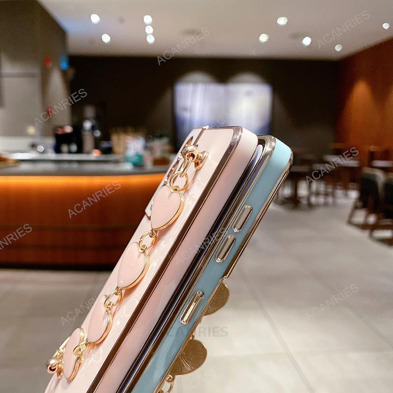 Custodia a catena con braccialetto a cuore d'amore placcatura di lusso per Samsung Galaxy S22 Plus Ultra S21 S20 FE 5g 2022 Cover a fascia su S 22_voghion.com