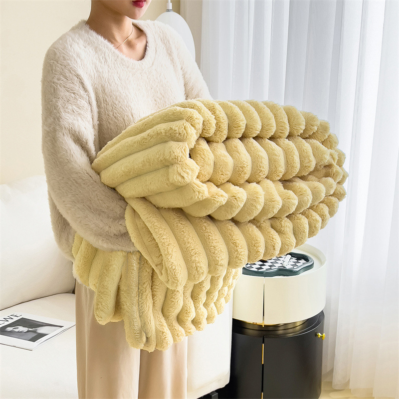 Effen konijnenpluche deken op bed, herfst en winter, verdikte dubbellaagse dutjesdeken, vrijetijdsairconditioningdeken_voghion.com