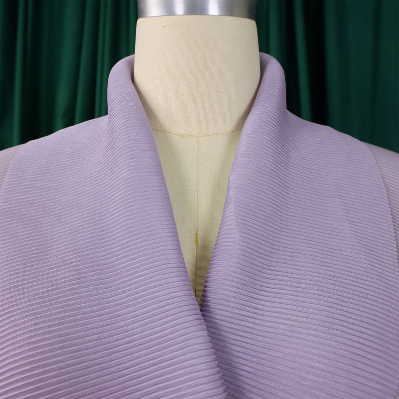 Abbigliamento da donna primavera nuova moda top con maniche a pipistrello e gonna di colore sfumato in due pezzi_voghion.com