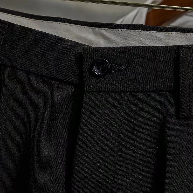 Pantaloni da uomo di design con lo stile di Hong Kong che entra nella moda, pantaloni a gamba dritta per la perdita di peso, pantaloni western drappeggiati casual e alla moda._voghion.com