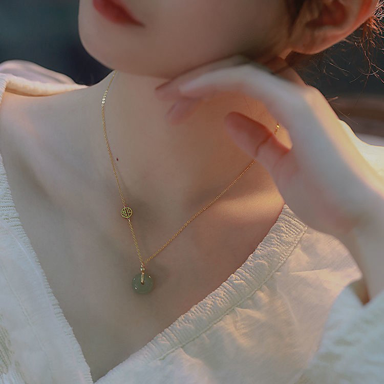 Collana VENERE di giada di Hetian Pace e gioia Catena della clavicola Ins Moda Design elegante Gioielli Dropshipping Wh_voghion.com