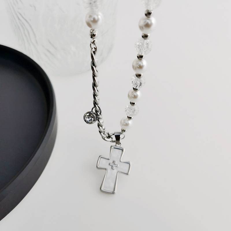 Pearl Cross Necklace Light Luxury Niche New Clavicle Chain_voghion.com