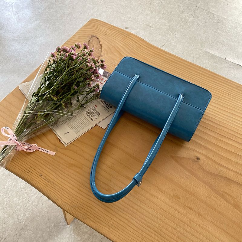 Corea del Sud Estate Nuovo 2024 Quadrato liscio con coperchio Monospalla Piccola e versatile Borsa ascellare in pelle artificiale_voghion.com