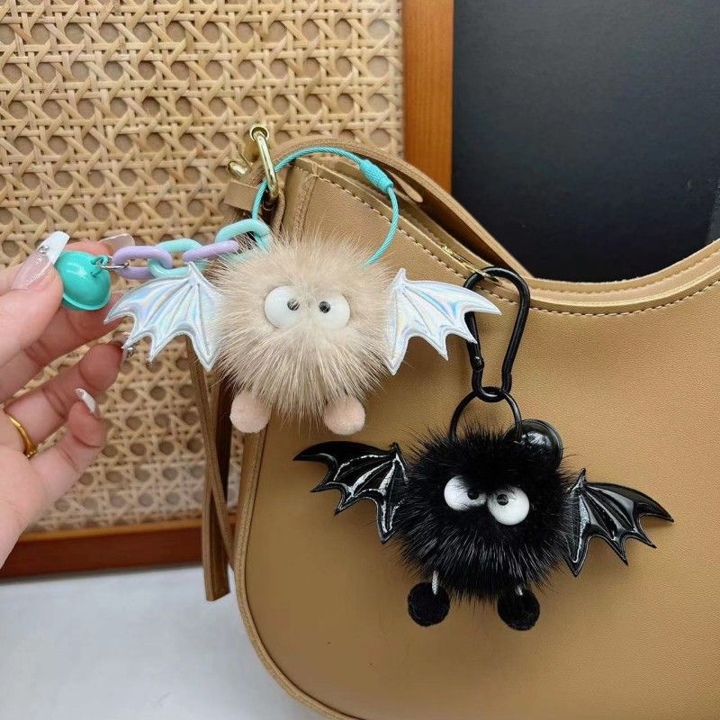 Adorabile portachiavi a forma di diavolo per Halloween - Ciondolo in pelliccia sintetica per borsa, zaino e chiavi dell'auto - Grazioso accessorio gotico per donne e uomini_voghion.com
